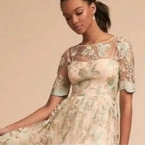 ADRIANA PAPELL NADINE MIDI DRESS IN MORNING MIST SIZE 12 NWT FLORAL EMBROIDERED - Picture 3 of 6